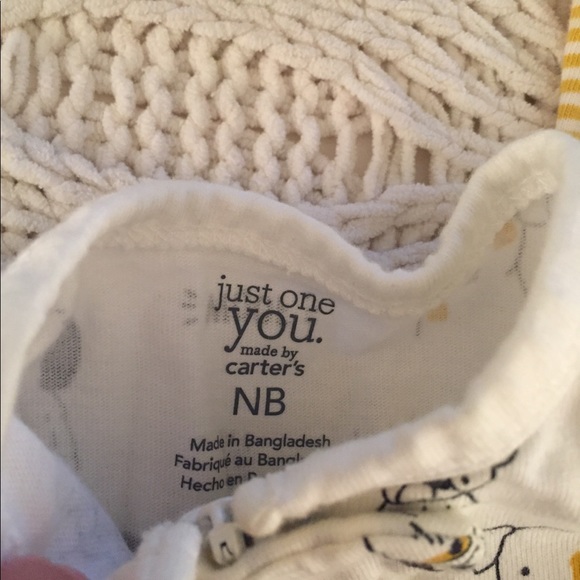 Bundle of 2 Newborn Onesies (Fleece not available) - Picture 5 of 5